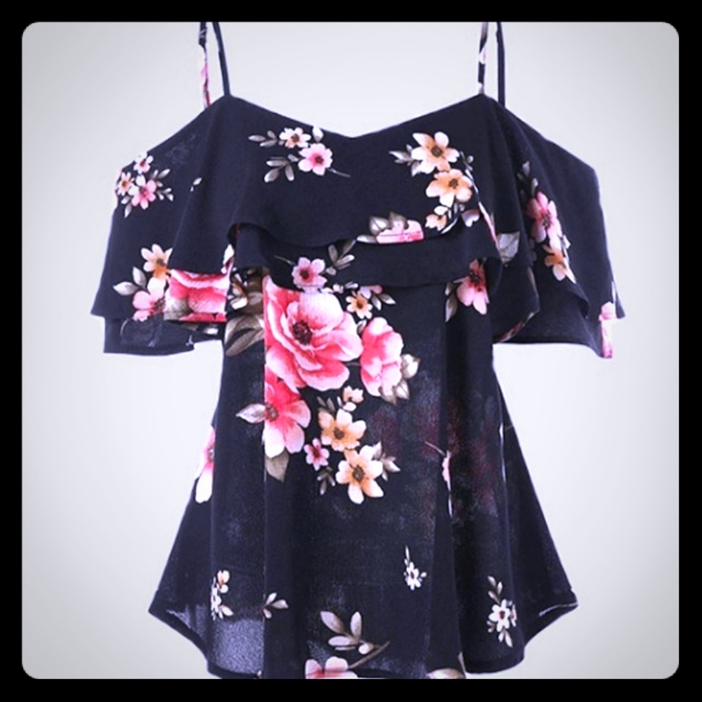 🎉HP🎉Black Floral Tunic🌺🌸